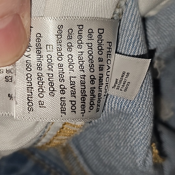 Wild Fable Super High Rise Cuff Distressed Raw hem Cut offs Size 2R Daisy Dukes - Picture 7 of 9